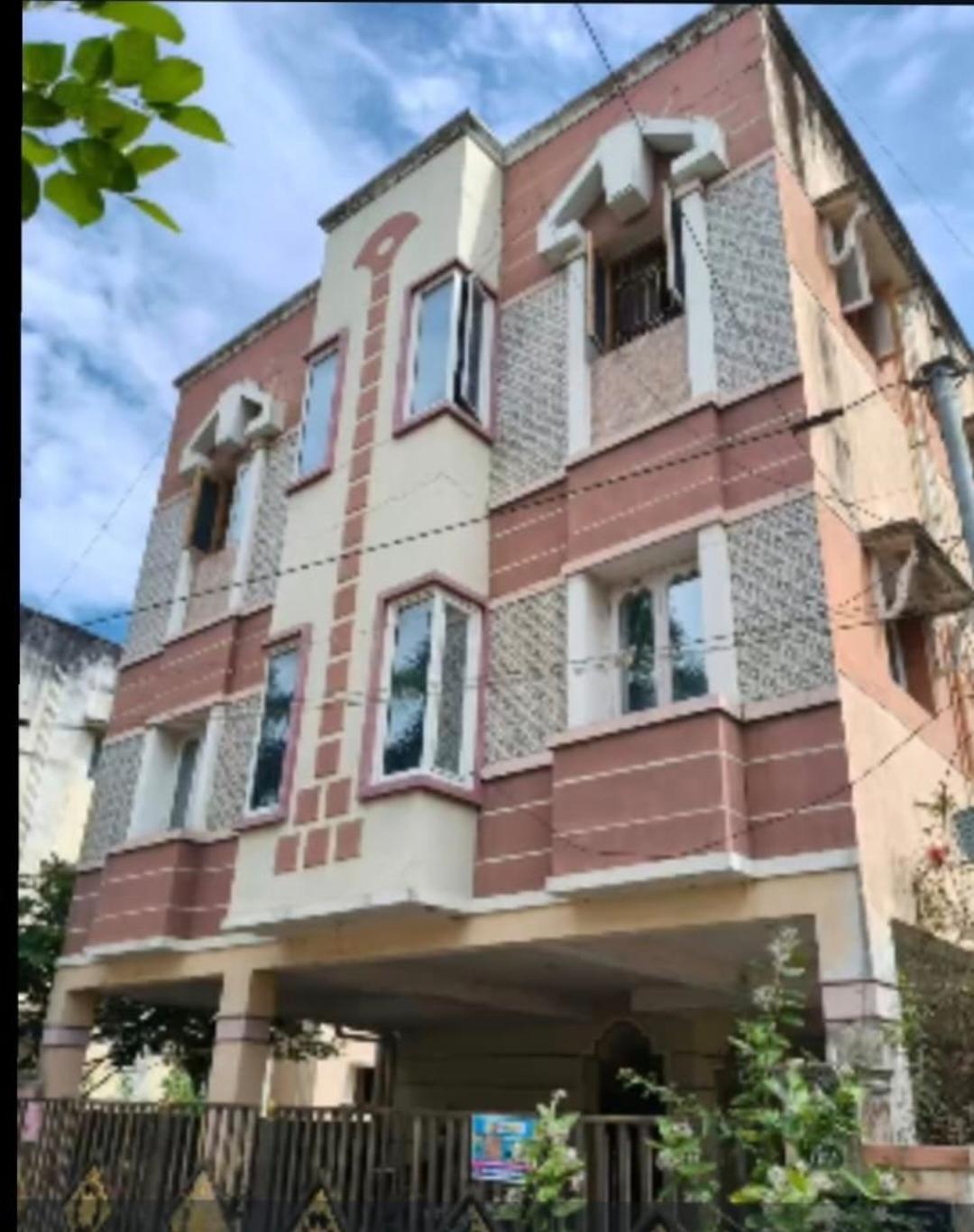 1 BHK Flat with Car Parking for Sale in Mogappair, Chennai, Tamil Nadu